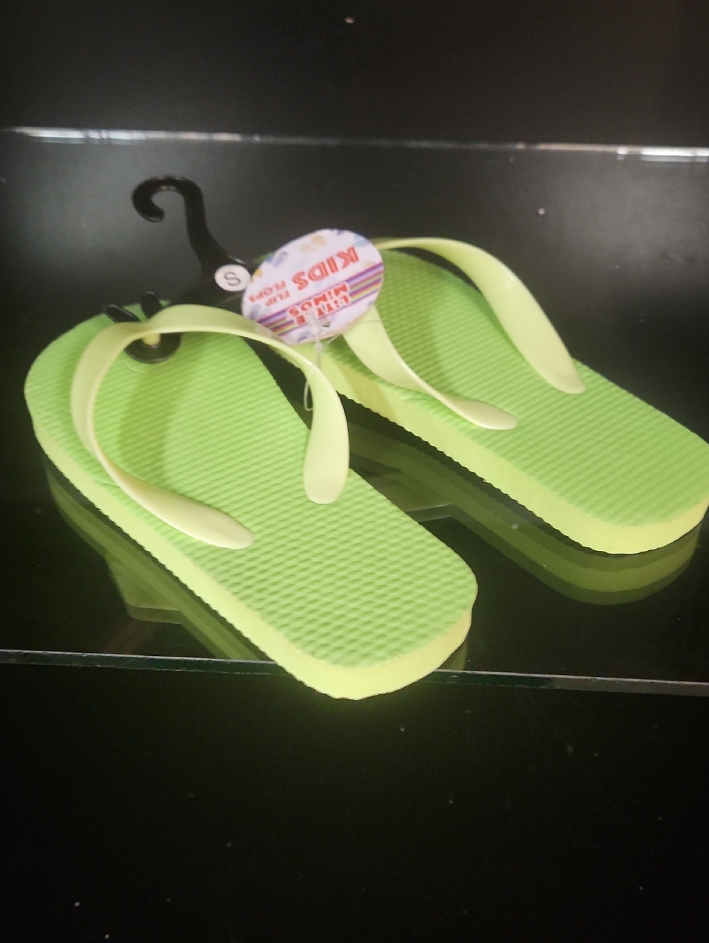 Kids Neon Green Flip Flop Sandals - Comfortable Summer Beach Sandals